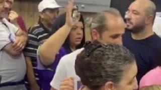 İndirimi duyan koştu! Müşteriler birbirine girdi... Biber gazı çıkarıp tehditler savurdu