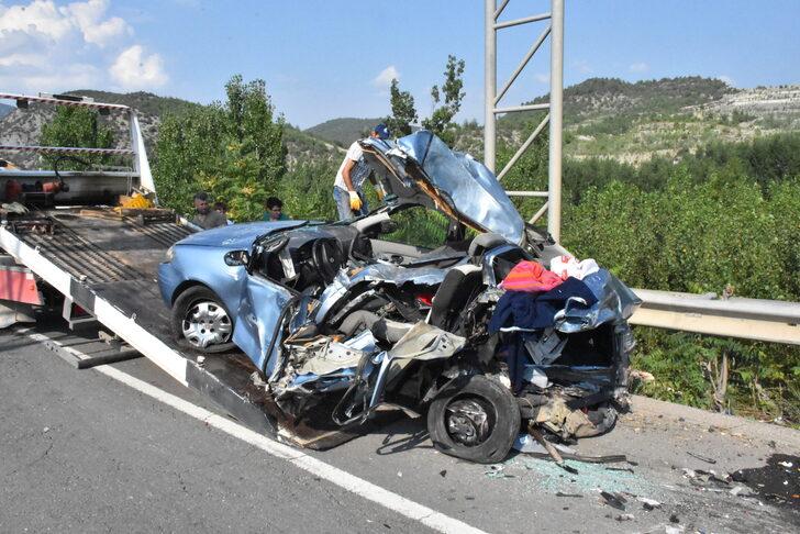 Bilecik'te kamyonun çarptığı otomobildeki 5 kişi yaralandı G2