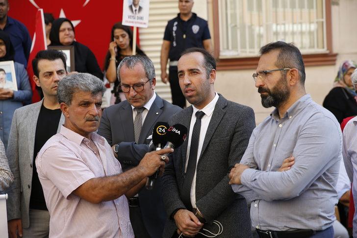 "Evlat Nöbeti Çalıştayı" düzenleme kurulundan Diyarbakır annelerine ziyaret G5