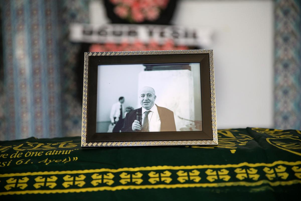 Kalp krizi sonucu hayatını kaybeden iş insanı Nasrullah Ayan'ın cenazesi Mersin'de defnedildi