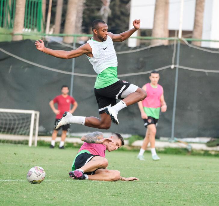 Hatayspor, Adana Demirspor maçının hazırlıklarını tamamladı G1