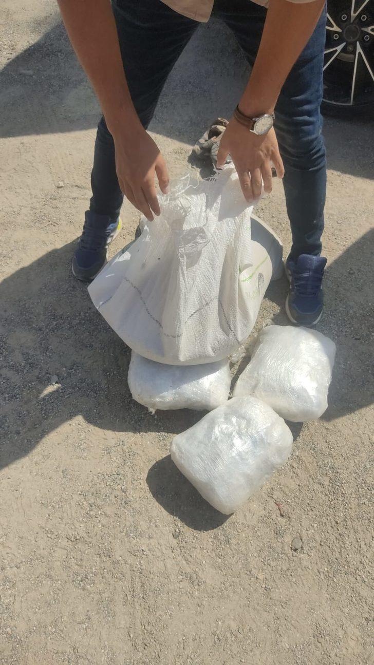 Diyarbakır'da buğday çuvalında uyuşturucu ele geçirildi G2