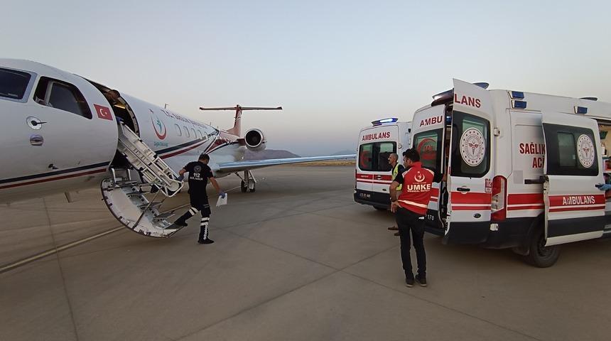 Şırnak'ta ambulans uçak ikisi asker üç kişiyi Ankara ve Antalya'ya taşıdı