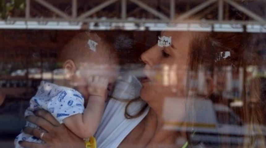 3 aylık bebek annesiyle sağlık ocağında mahsur kaldı