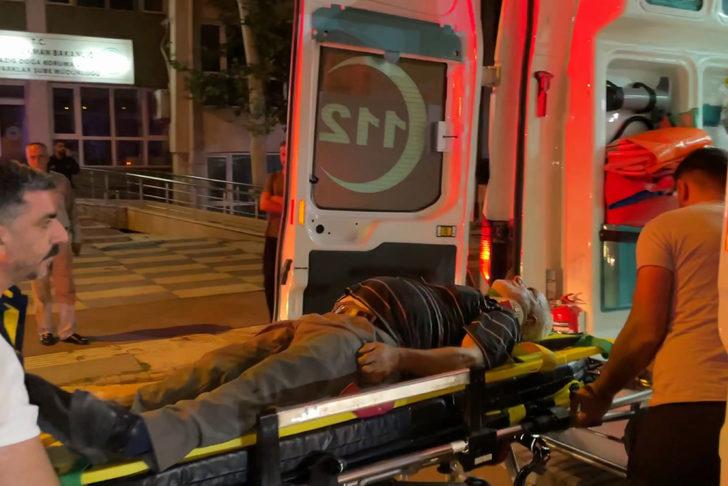 Elazığ'da minibüsün otomobile çarpması sonucu 3 kişi yaralandı G1