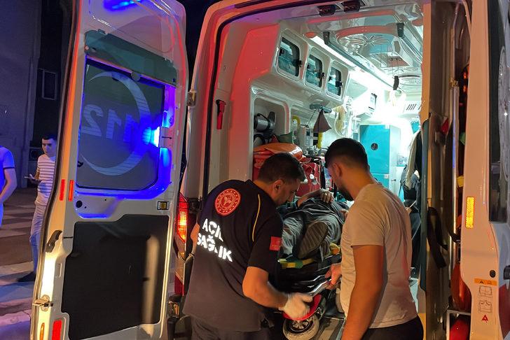 Elazığ'da minibüsün otomobile çarpması sonucu 3 kişi yaralandı G2