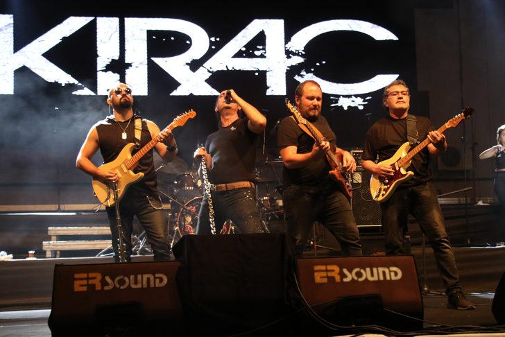 Uşak'ın kurtuluşunun 100. yıl dönümü dolayısıyla sanatçı Kıraç konser verdi G5