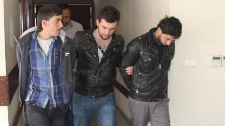 Patronlarına şantaj yapan Suriyeli işçiler gözaltına alındı