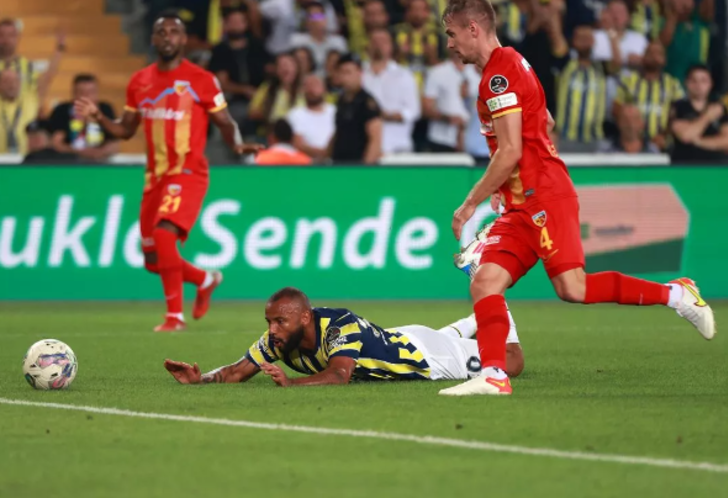 Fenerbahçe'nin yıldızlarına eleştiri! "Rostasyon sebebiyle..." G3