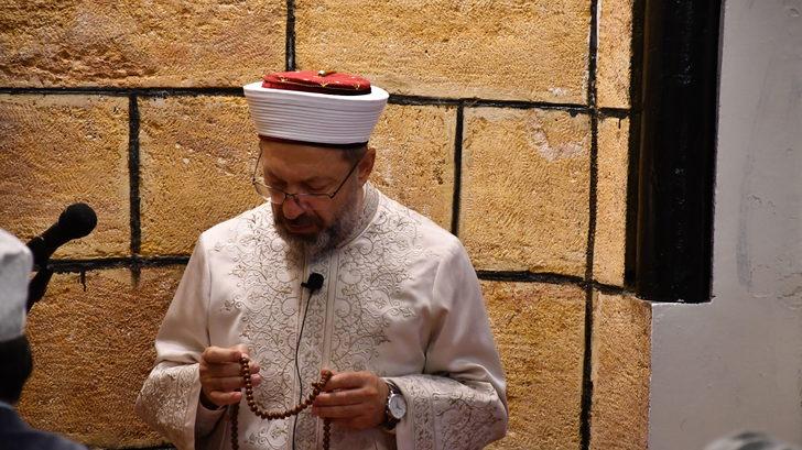 Diyanet İşleri Başkanı Erbaş, Sivas'ta tarihi Ulu Cami'de sabah namazını kıldı: G2