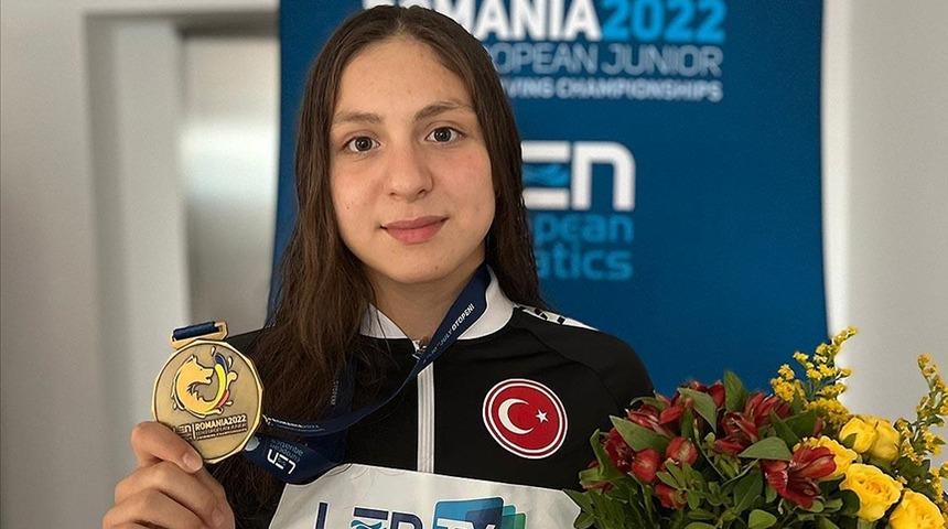 Milli yüzücü Merve Tuncel 2. kez dünya şampiyonu!