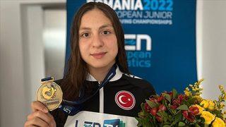 Milli yüzücü Merve Tuncel 2. kez dünya şampiyonu!
