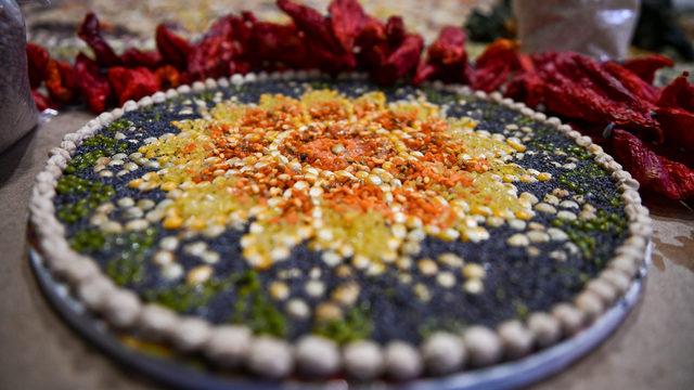 Raf ömrü geçen bakliyat ürünlerini mozaik sanatında kullanarak kenti tanıtacak