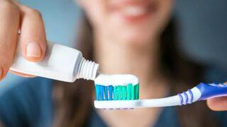 Bunca zaman yanlış biliyormuşuz! Diş fırçalarken en sık yapılan hata