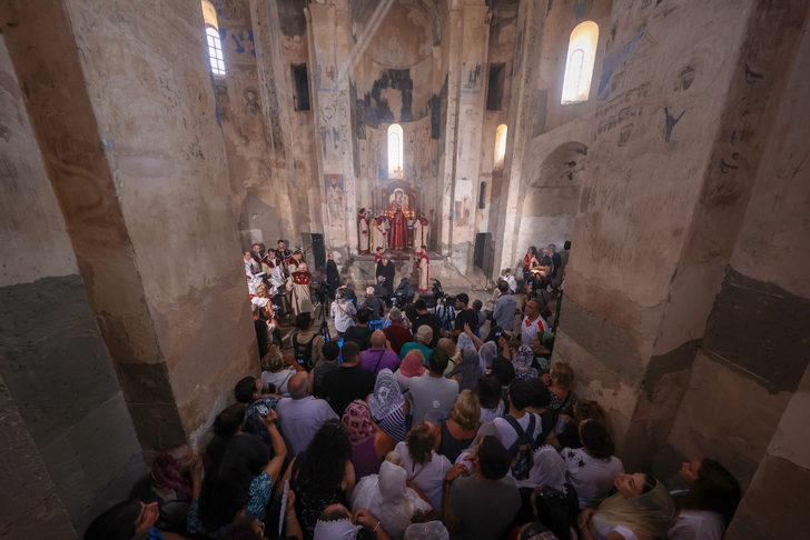 Akdamar Kilisesi'ndeki 10. ayin başladı G1
