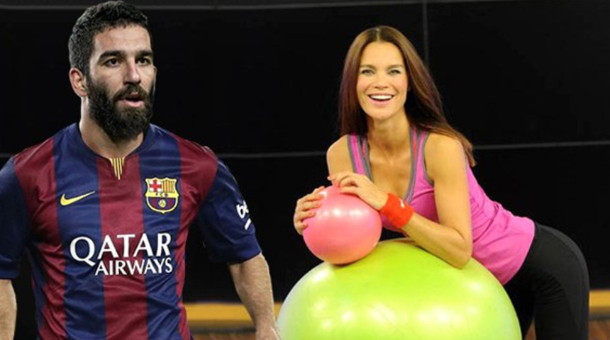 Arda Turan Ebru Şallı Yazışmaları G&uuml;ndeme Bomba Gibi D&uuml;şt&uuml; Aşk'mı Doğuyor?