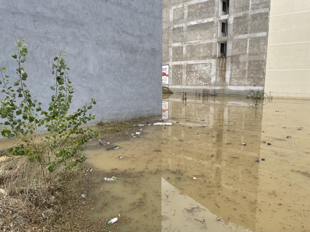 Kastamonu'da 2 kişinin yaralandığı su baskını g&uuml;venlik kamerasına yansıdı