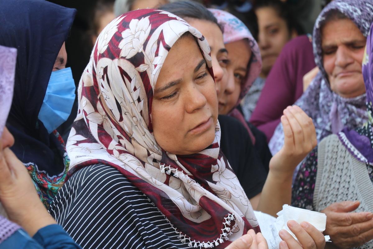 Yeni g&ouml;rev yerine giderken kazada yaşamını yitiren &ouml;ğretmenin cenazesi Isparta'da toprağa verildi