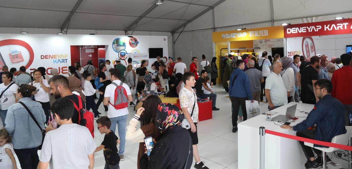 T3 Vakfı'nın TEKNOFEST KARADENİZ'deki at&ouml;lyelerinde 30 bin &ccedil;ocuk eğitim aldı