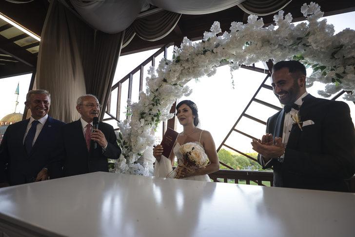 Kılıçdaroğlu partisinin fotoğrafçısı Kaya'nın nikahına katıldı G3