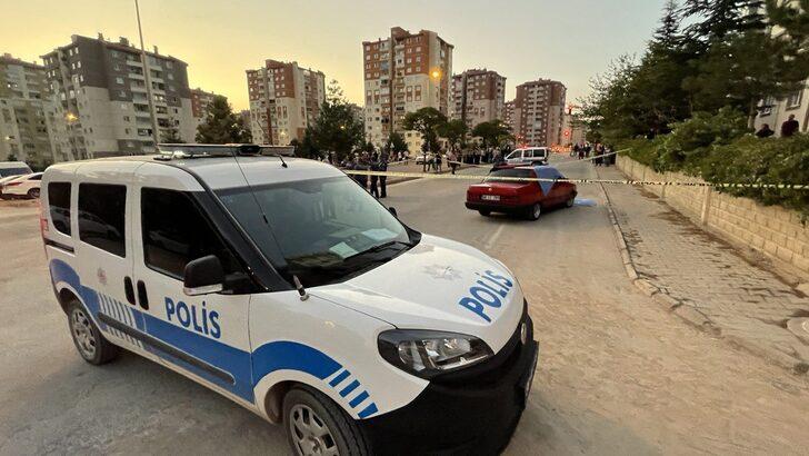 Kayseri'de otomobilinde silahlı saldırıya uğrayan kişi öldü G3