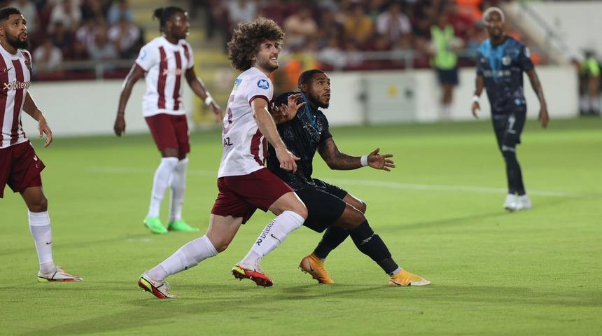 Süper Lig'de inanılmaz maç! Adana Demirspor, Hatayspor'a karşı 1 puanı 90+9'da aldı...