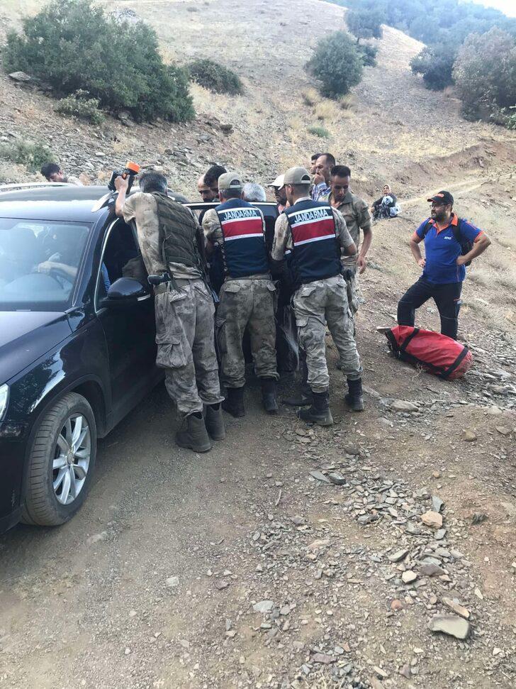 Gaziantep'te dağlık arazide mahsur kalan yaralı kadın kurtarıldı G3