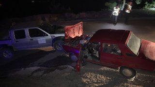 Tokat'ta kamyonet ile otomobilin çarpıştığı kazada 5 kişi yaralandı