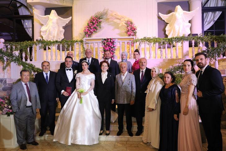 İYİ Parti Genel Başkanı Akşener nikah şahidi oldu G4