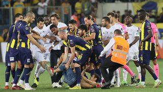 Olaylı maçın faturası kesildi! PFDK, Josef de Souza hakkındaki kararını verdi!