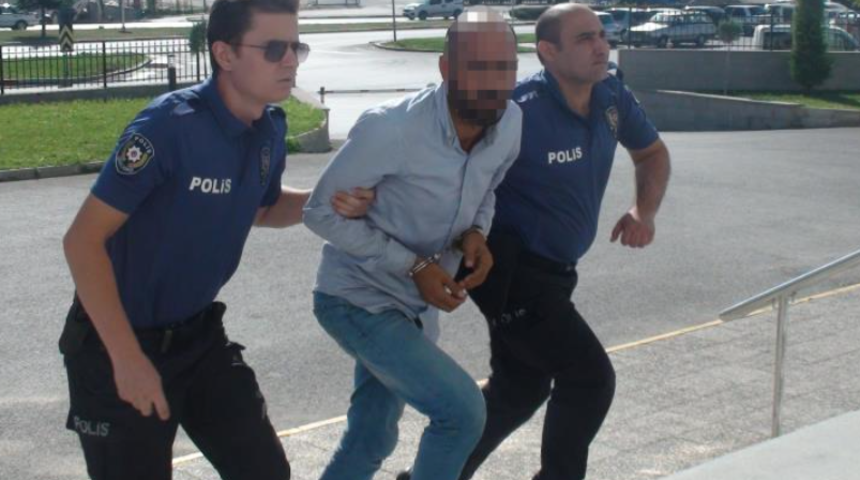 Evdeki paraları ve altınları bir telefonla teslim etti! Dolandırıcıdan akılalmaz hareket