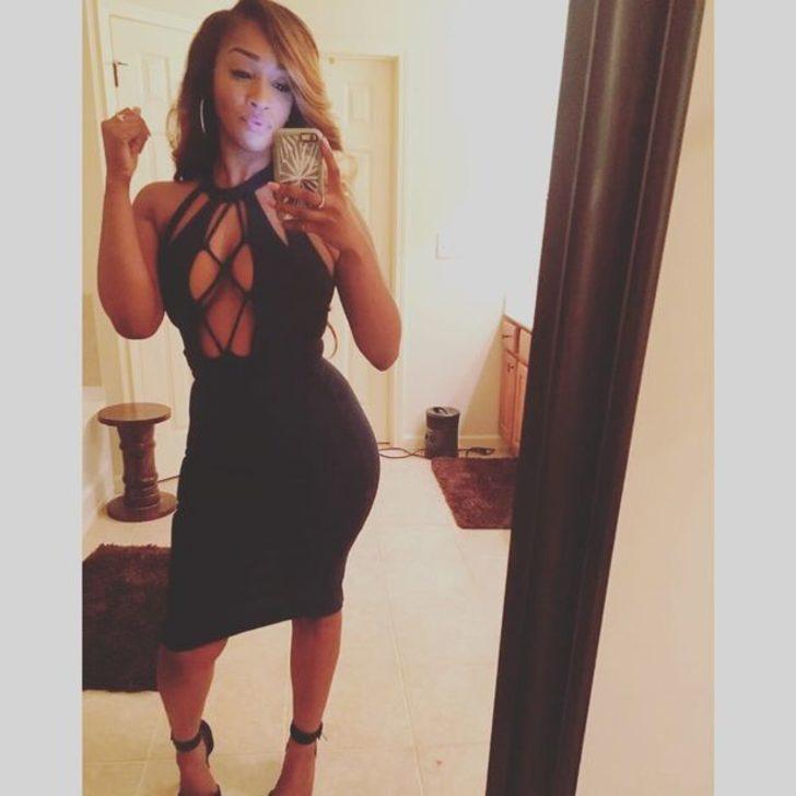 Sınıf içinde uygunsuz giyindiği iddia edilen öğretmen görevinden kovuldu! “Seksi olmam çocukların umrunda değil” G1