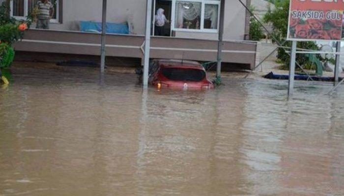 Yalova�da felaket yaşanıyor! Evleri ve seraları su bastı Son Dakika
