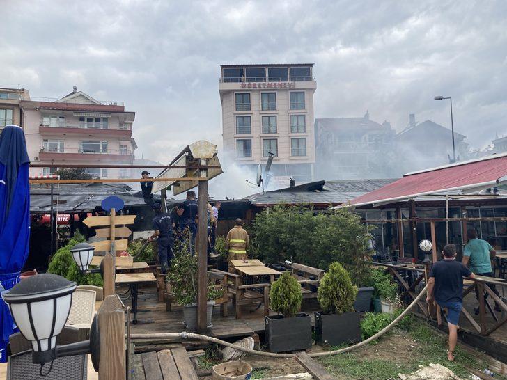 Bartın'da 2 kafe ve 3 büfe yangında kullanılamaz hale geldi G4