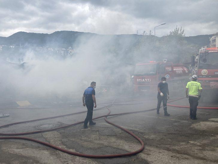 Bartın'da 2 kafe ve 3 büfe yangında kullanılamaz hale geldi G5