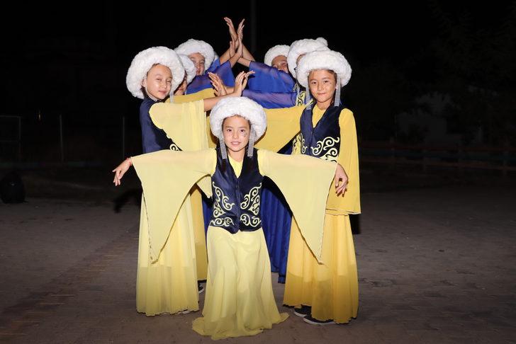 Van'daki Kırgız Türkleri ülkelerinin 31. bağımsızlık yıl dönümünü kutladı G2