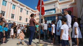İzmir'de okullarda uyum eğitimi başladı