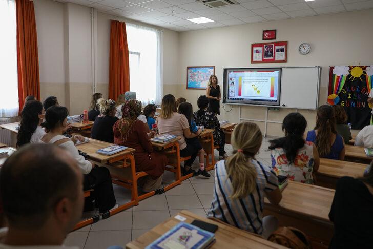 İzmir'de okullarda uyum eğitimi başladı G4