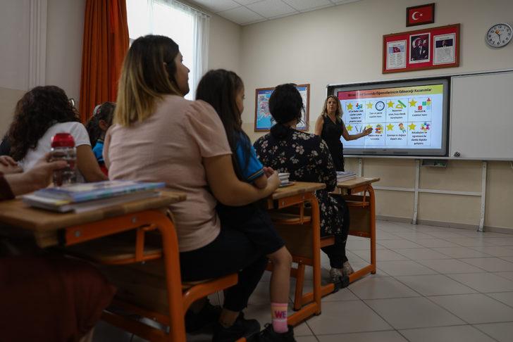 İzmir'de okullarda uyum eğitimi başladı G5