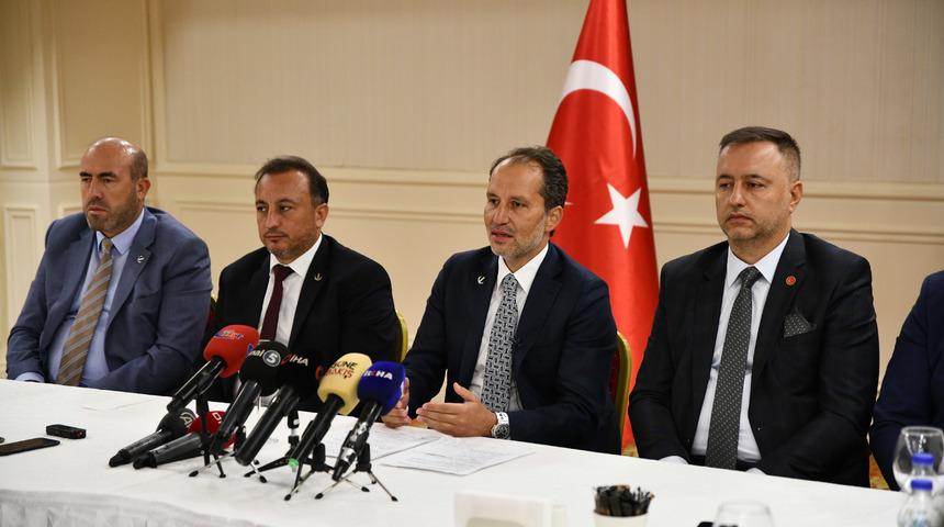 Yeniden Refah Partisi Genel Başkanı Erbakan, Gaziantep'te basın mensupları ile buluştu: