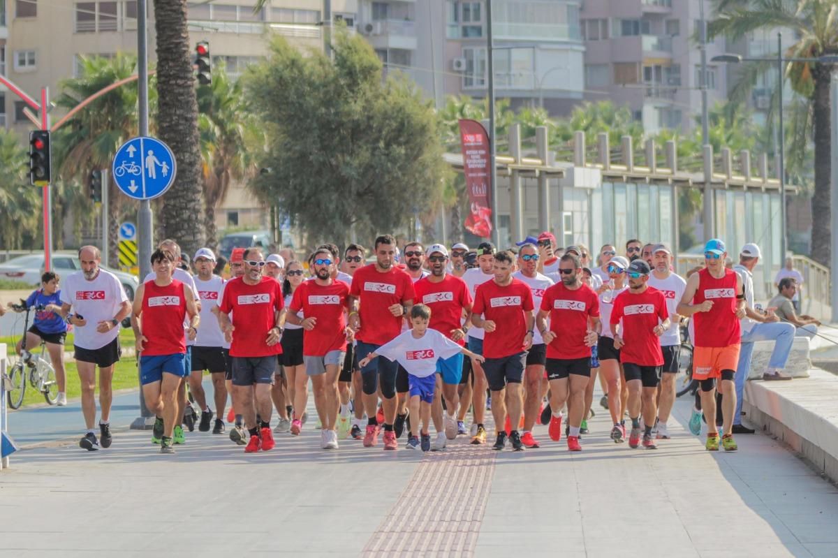 Zafer rotasında d&uuml;zenlenen Zafer Ultra Maratonu İzmir'de tamamlandı