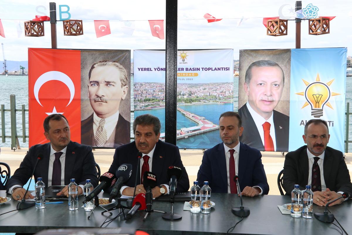 CHP'li 11 b&uuml;y&uuml;kşehir belediyesinin AK Parti grup başkanvekillerinden ortak a&ccedil;ıklama: