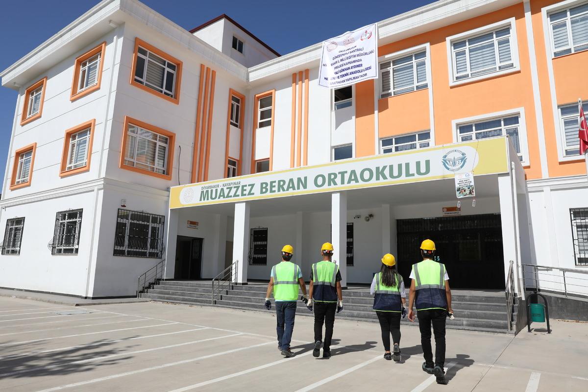 Diyarbakır'da &ccedil;evre dostu okul kendi enerjisini &uuml;retecek