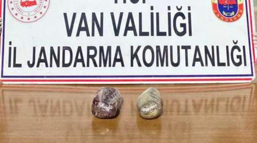 Van'da 2 kilogram afyon sakızı ele geçirildi