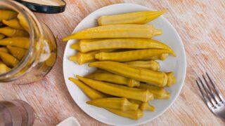 Neden daha önce yapmamışım diyeceksiniz: Bamya turşusu tarifi! Bamya turşusu nasıl yapılır?