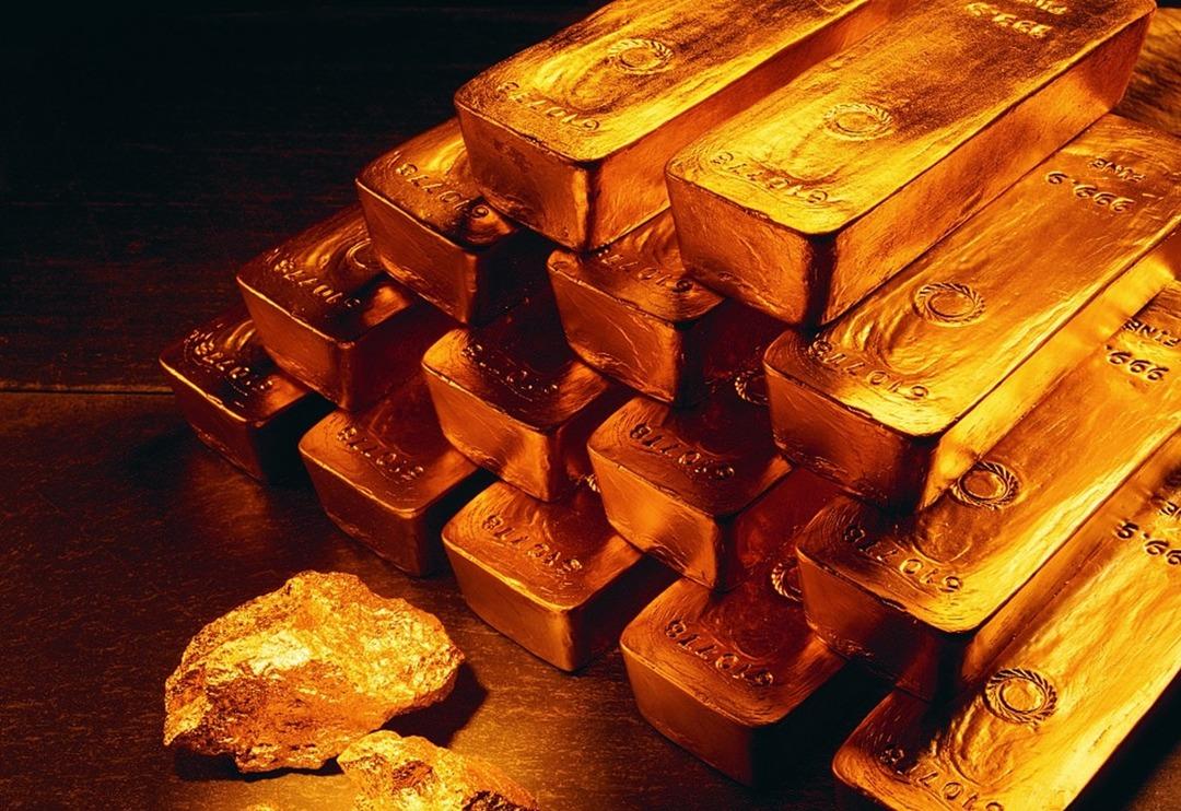 Altın yatırımcıları k&ouml;şeye sıkıştı! Altın fiyatları d&uuml;şecek mi, y&uuml;kselecek mi? Analistler tek tek yanıtladı