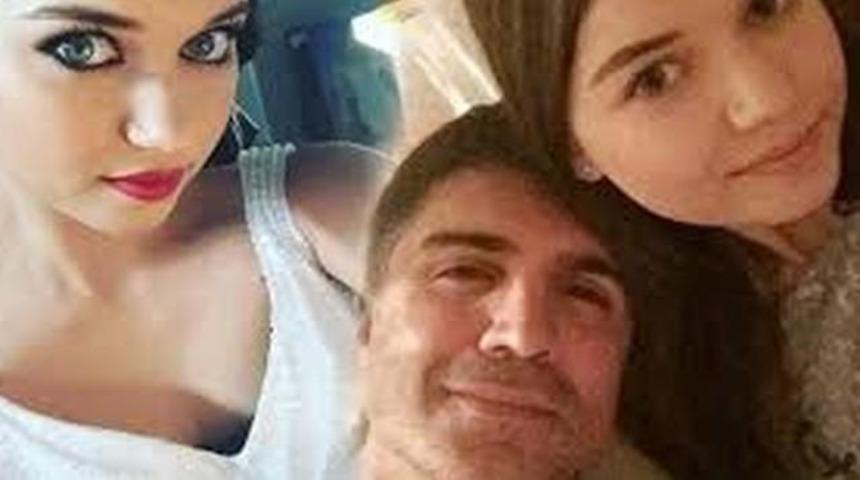 &Ouml;zcan Deniz İle Afra Sara&ccedil;oğlu Aşkmı Yaşıyor Magazin G&uuml;ndemi ŞOKTA!