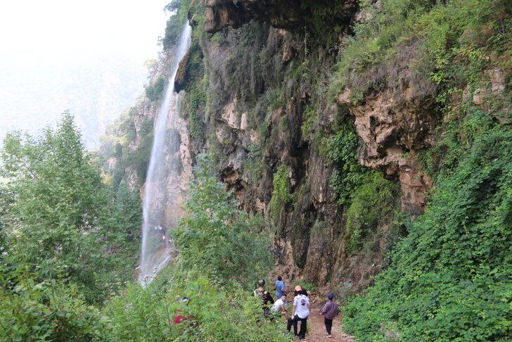 Hatay'daki Şarlayan Şelalesi doğaseverleri ağırladı G3