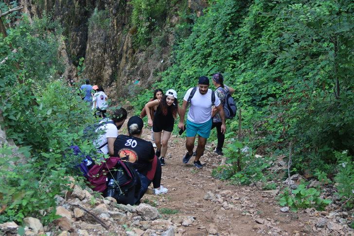 Hatay'daki Şarlayan Şelalesi doğaseverleri ağırladı G4