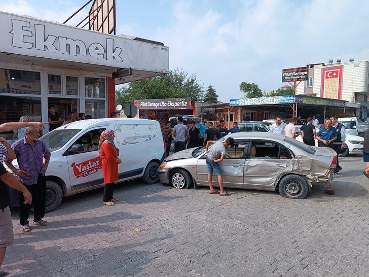 Osmaniye'de ters yöne giren otomobilin iki araca çarptığı kazada bir kişi yaralandı G2